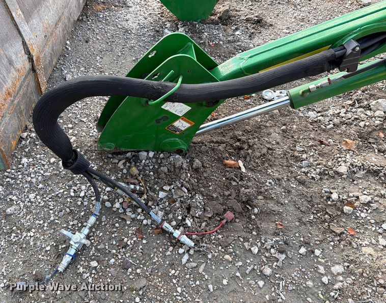 image for item YA1824 2021 John Deere 5075E MFWD tractor