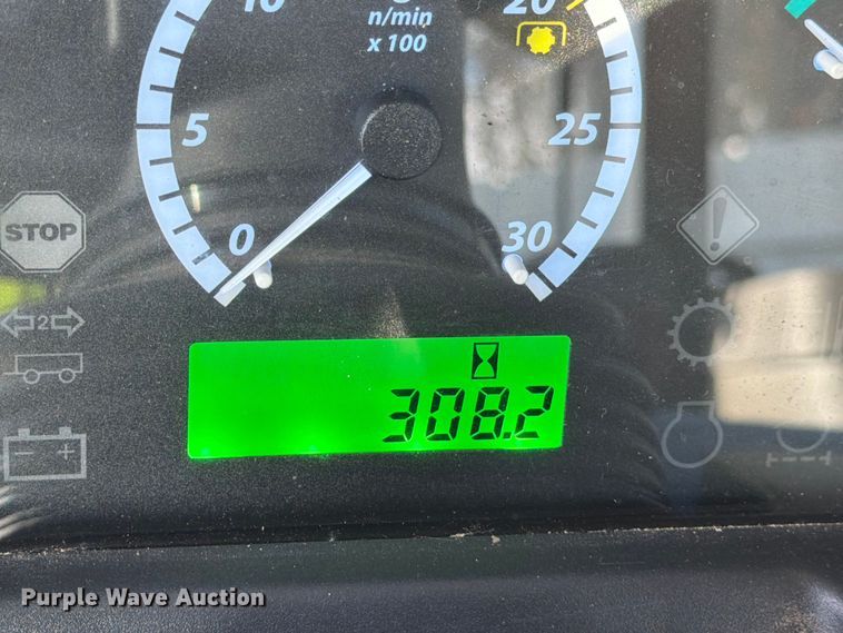 image for item YA1824 2021 John Deere 5075E MFWD tractor