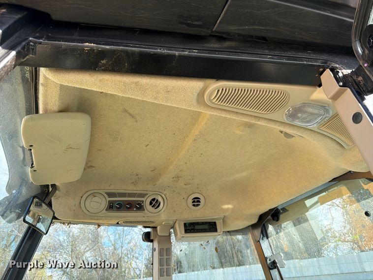 image for item YA1824 2021 John Deere 5075E MFWD tractor