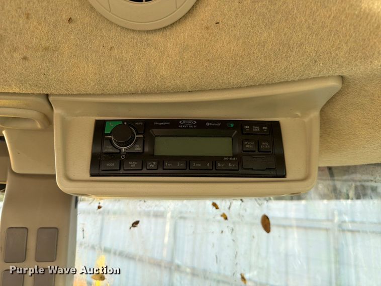 image for item YA1824 2021 John Deere 5075E MFWD tractor