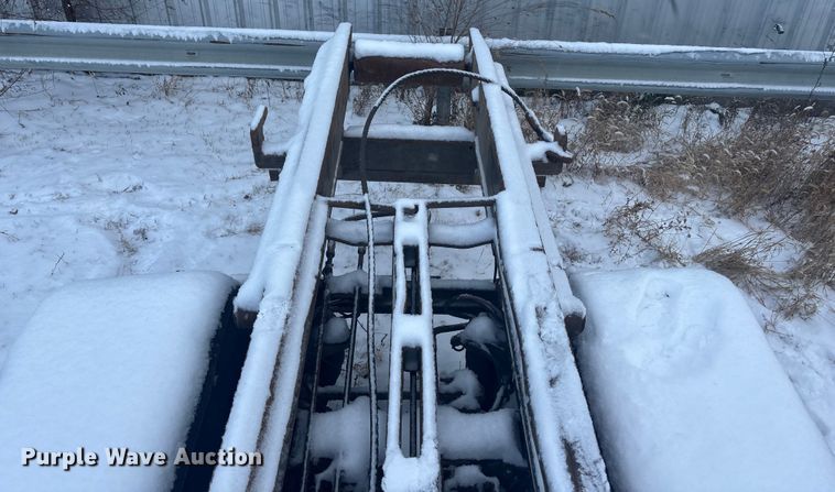 image for item DK0202 2002 Peterbilt 320 roll-off container truck