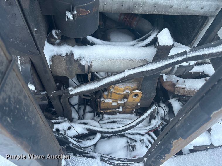 image for item DK0202 2002 Peterbilt 320 roll-off container truck