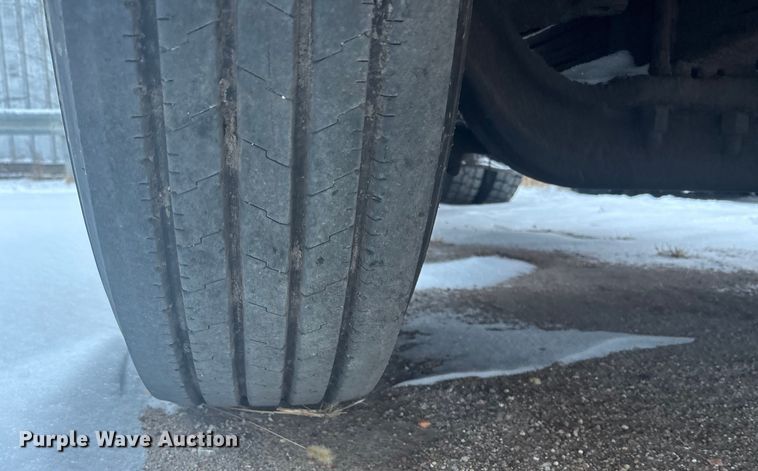 image for item DK0202 2002 Peterbilt 320 roll-off container truck