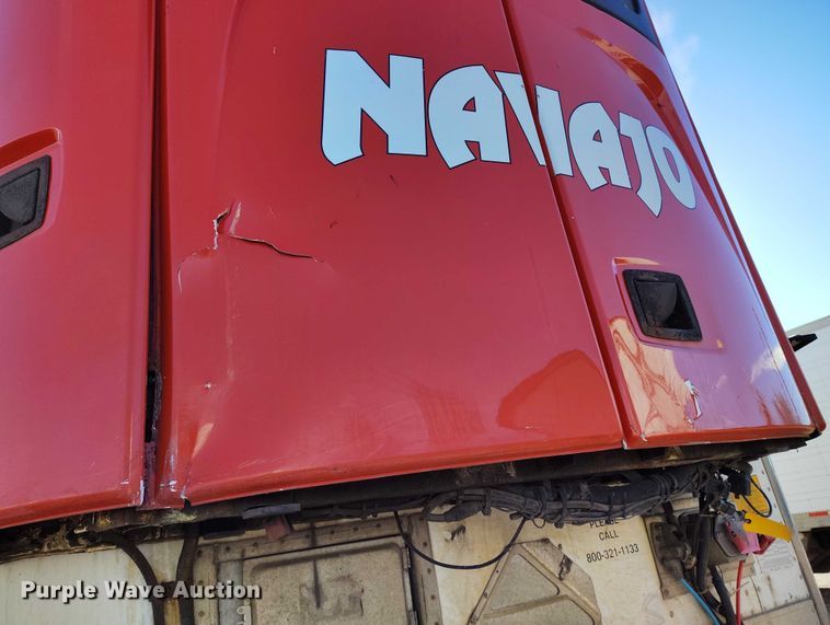 image for item DT0752 2011 Utility refrigerated van trailer