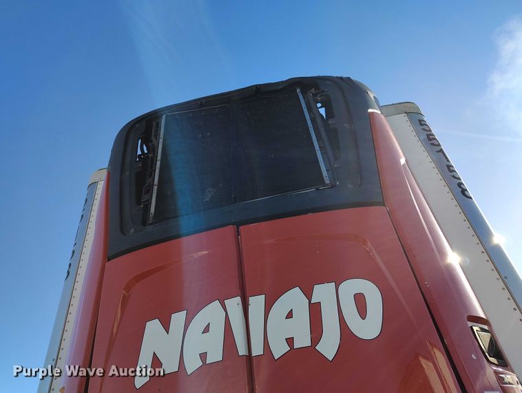 image for item DT0752 2011 Utility refrigerated van trailer