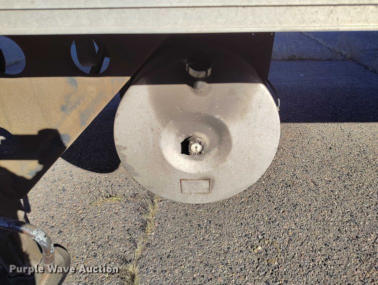 image for item DT0752 2011 Utility refrigerated van trailer