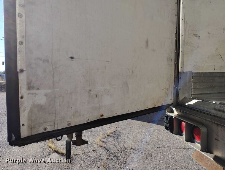 image for item DT0752 2011 Utility refrigerated van trailer