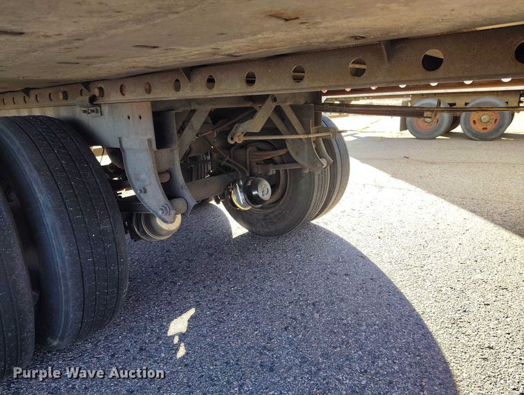 image for item DT0752 2011 Utility refrigerated van trailer