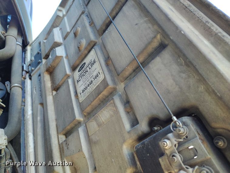 image for item DT0752 2011 Utility refrigerated van trailer