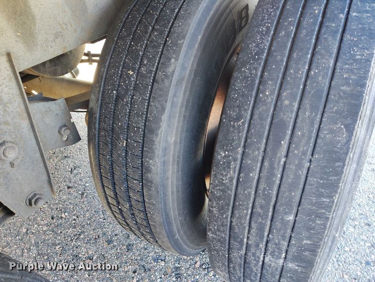 image for item DT0752 2011 Utility refrigerated van trailer