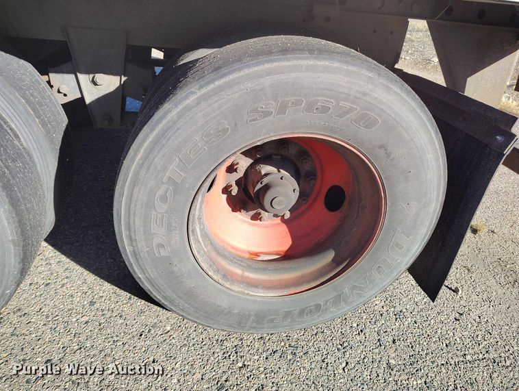 image for item DT0752 2011 Utility refrigerated van trailer