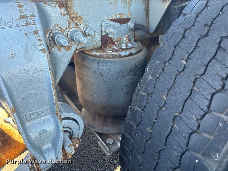 image for item DT2769 2019 Freightliner Cascadia semi truck