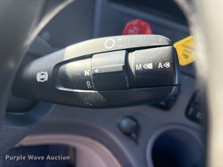 image for item DT2769 2019 Freightliner Cascadia semi truck