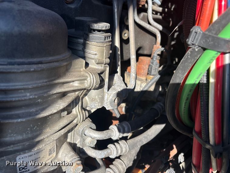 image for item DT2769 2019 Freightliner Cascadia semi truck