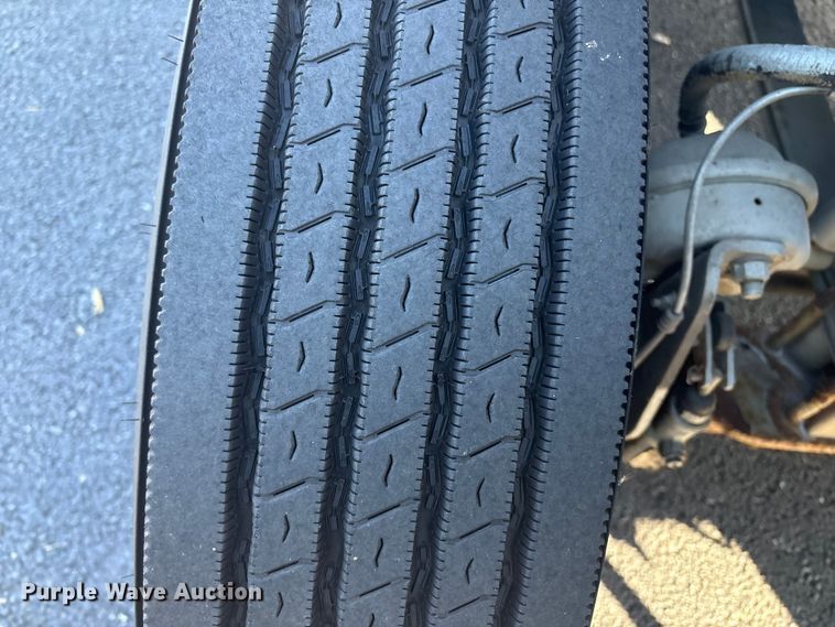 image for item DT2769 2019 Freightliner Cascadia semi truck