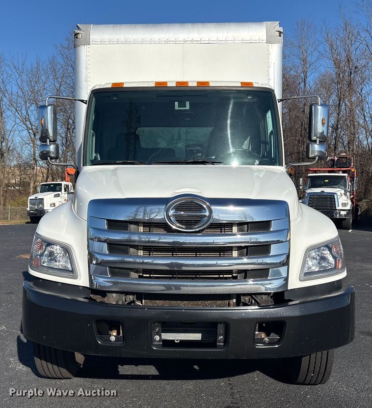 image for item DT2770 2018 Hino 268 box truck