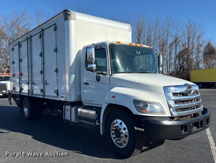 image for item DT2770 2018 Hino 268 box truck