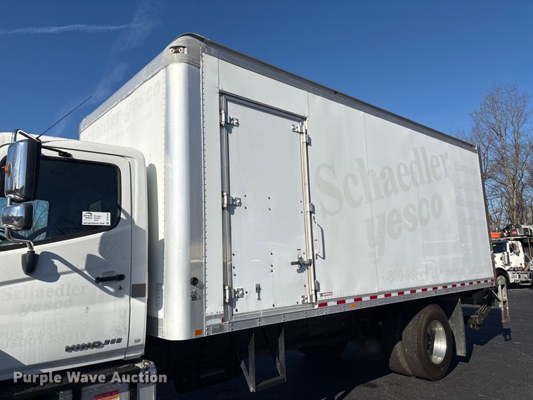 image for item DT2770 2018 Hino 268 box truck