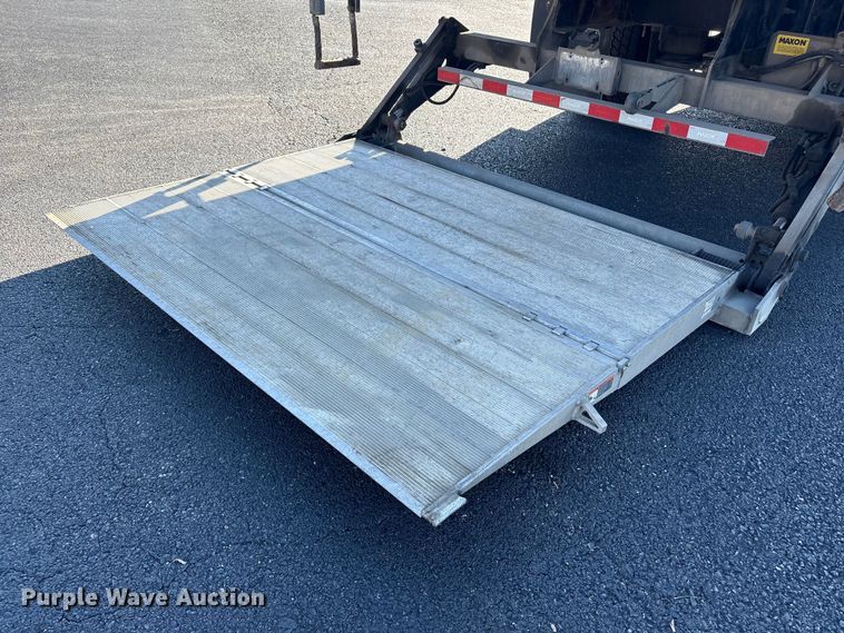 image for item DT2770 2018 Hino 268 box truck