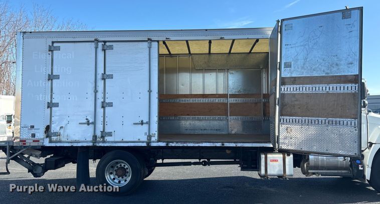 image for item DT2770 2018 Hino 268 box truck