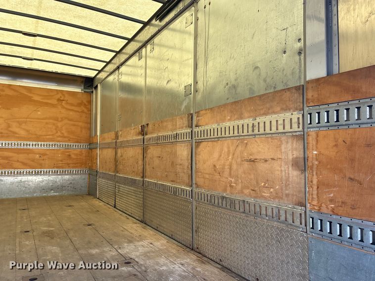 image for item DT2770 2018 Hino 268 box truck