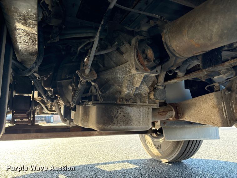 image for item DT2770 2018 Hino 268 box truck