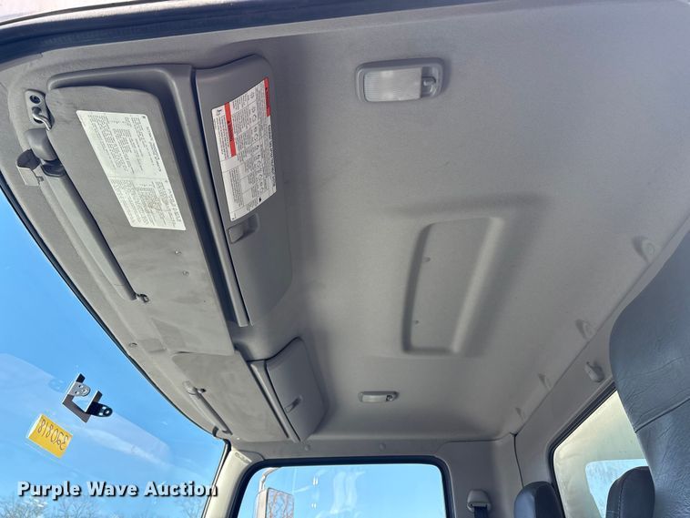 image for item DT2770 2018 Hino 268 box truck