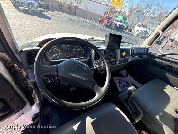 image for item DT2770 2018 Hino 268 box truck