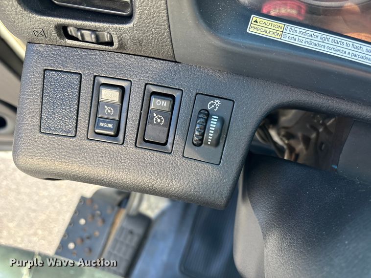 image for item DT2770 2018 Hino 268 box truck