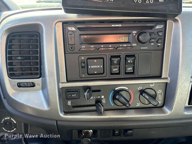 image for item DT2770 2018 Hino 268 box truck