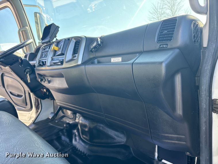 image for item DT2770 2018 Hino 268 box truck