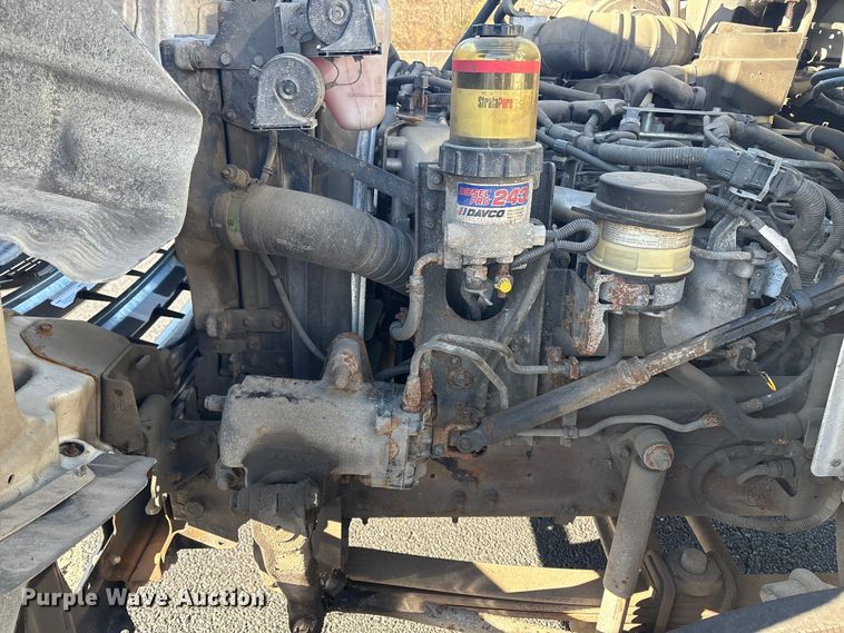 image for item DT2770 2018 Hino 268 box truck