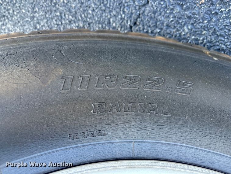 image for item DT2770 2018 Hino 268 box truck