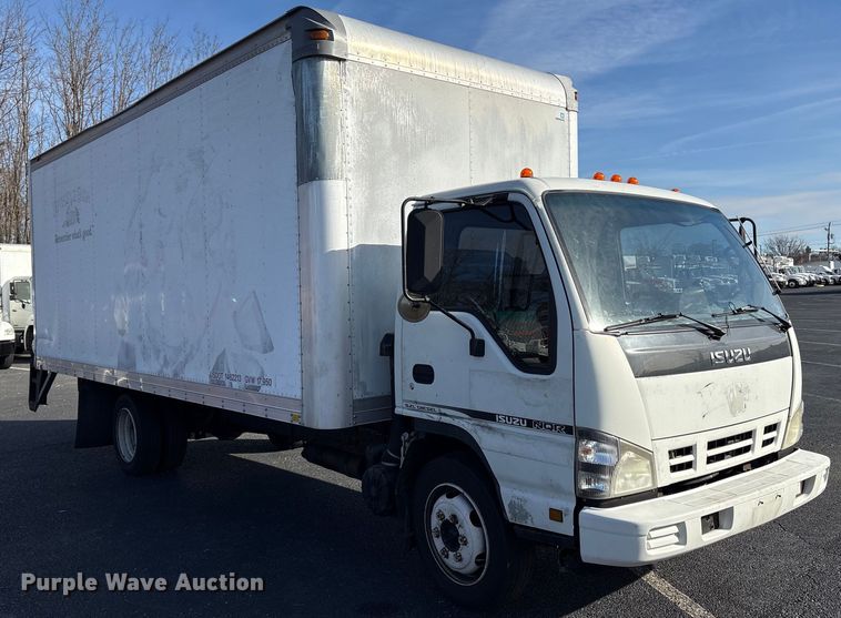 image for item DT2771 2006 Isuzu NQR box truck