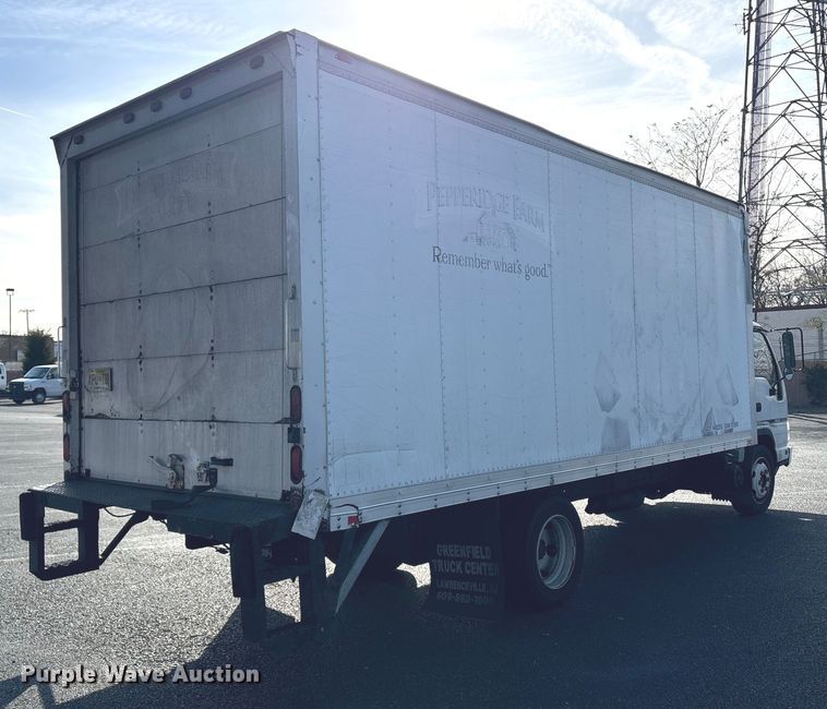 image for item DT2771 2006 Isuzu NQR box truck