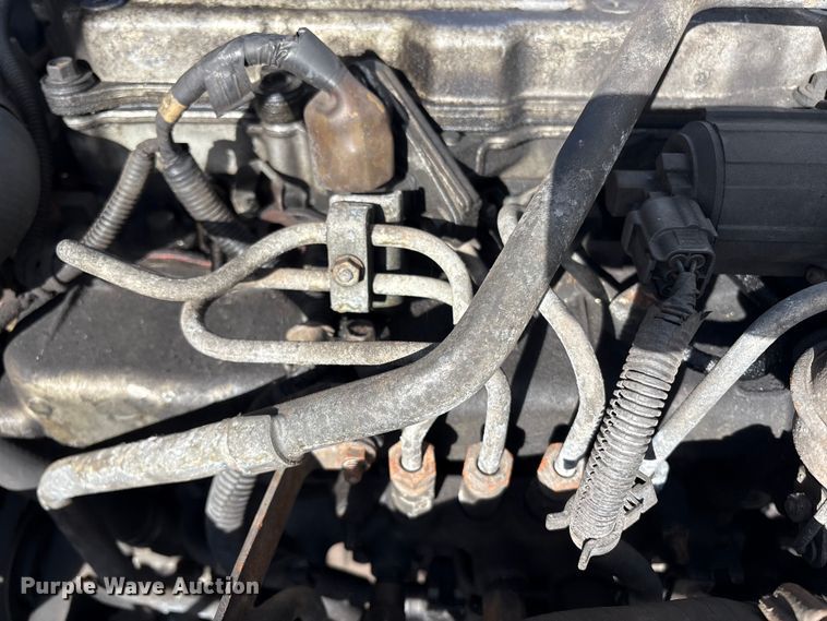 image for item DT2771 2006 Isuzu NQR box truck