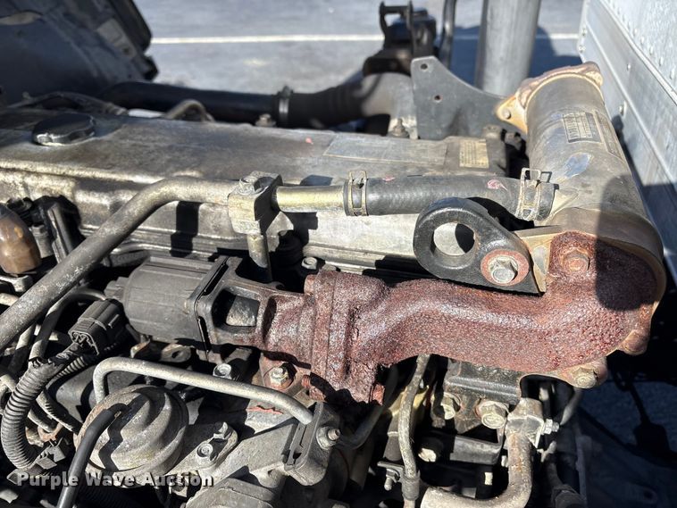 image for item DT2771 2006 Isuzu NQR box truck