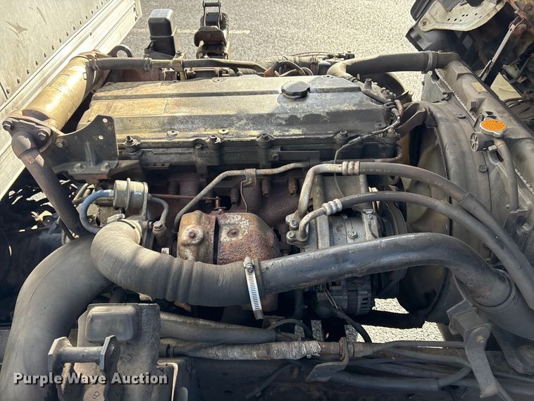 image for item DT2771 2006 Isuzu NQR box truck