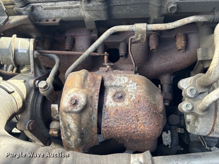 image for item DT2771 2006 Isuzu NQR box truck