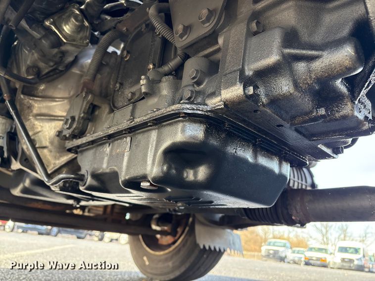 image for item DT2771 2006 Isuzu NQR box truck