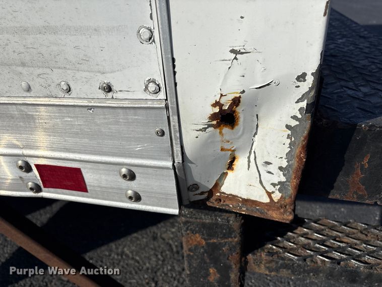 image for item DT2771 2006 Isuzu NQR box truck