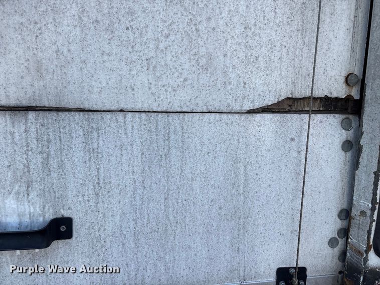 image for item DT2771 2006 Isuzu NQR box truck