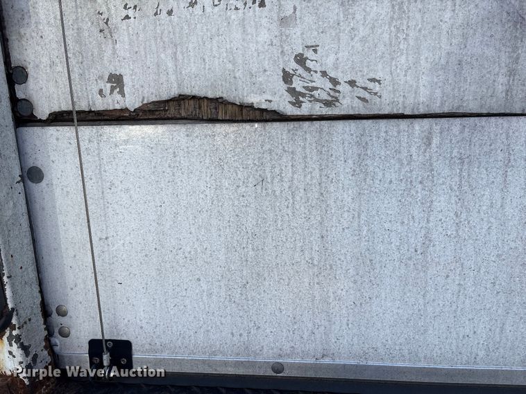 image for item DT2771 2006 Isuzu NQR box truck