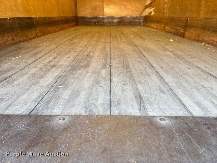 image for item DT2771 2006 Isuzu NQR box truck