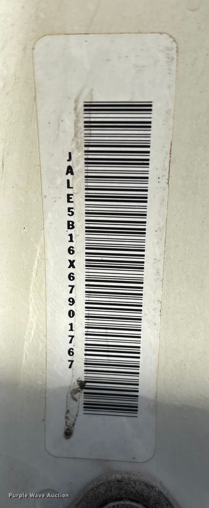 image for item DT2771 2006 Isuzu NQR box truck