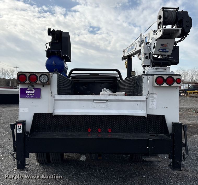 image for item DT2772 2012 Ford F550 utility / service truck