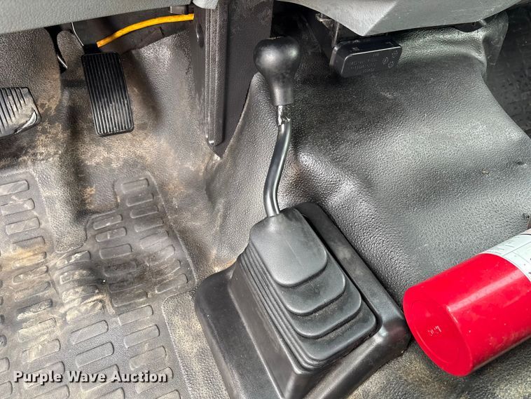 image for item DT2772 2012 Ford F550 utility / service truck