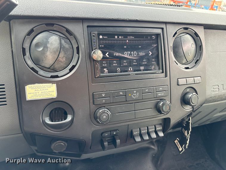 image for item DT2772 2012 Ford F550 utility / service truck