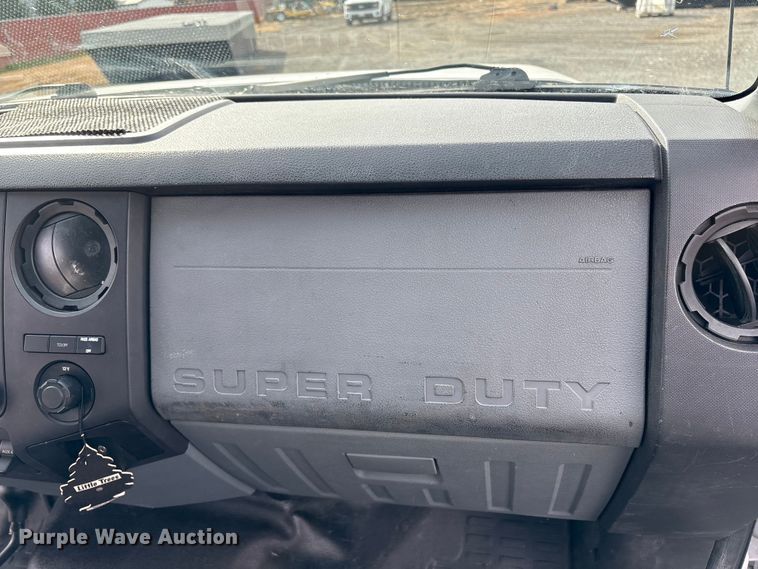 image for item DT2772 2012 Ford F550 utility / service truck