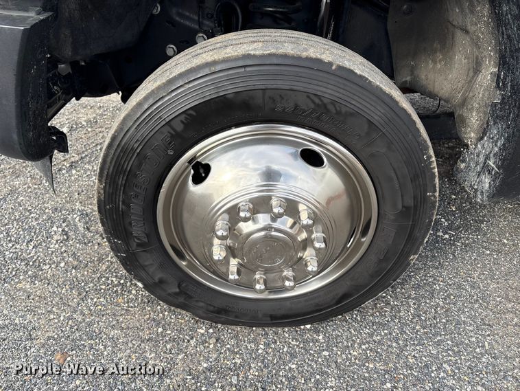 image for item DT2772 2012 Ford F550 utility / service truck